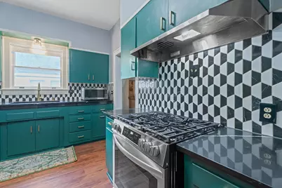 1709 W Lake Drive, Taylor, TX 76574 - Photo 2