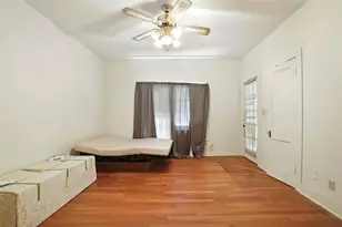514 S Main St, Lockhart, TX 78644 - Photo 6