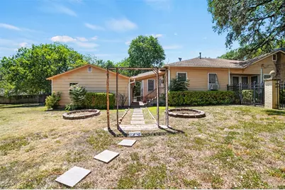 514 S Main Street, Lockhart, TX 78644 - Photo 4