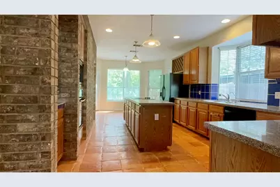 10813 Redmond Road, Austin, TX 78739 - Photo 6