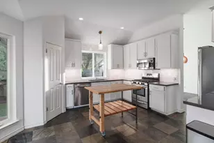 6901 Breezy Pass, Austin, TX 78749 - Photo 10