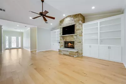 2009 American Drive, Lago Vista, TX 78645 - Photo 8