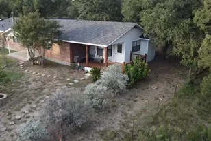 535 Paintbrush Trail, Lockhart, TX 78644 - Photo 2