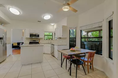 1104 Crestview Street, Round Rock, TX 78681 - Photo 8