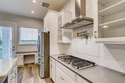 7112 Poulain Drive, Austin, TX 78738 - Photo 8
