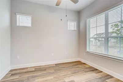 7112 Poulain Drive, Austin, TX 78738 - Photo 4