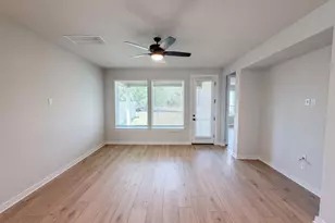 125 High Vly Dr, Liberty Hill, TX 78642 - Photo 6