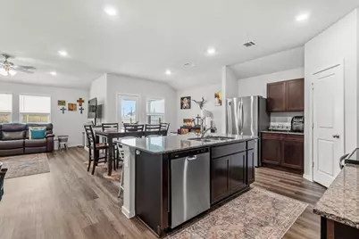 402 Perry Place, Rockdale, TX 76567 - Photo 6