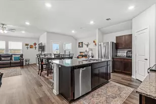 402 Perry Pl, Rockdale, TX 76567 - Photo 6