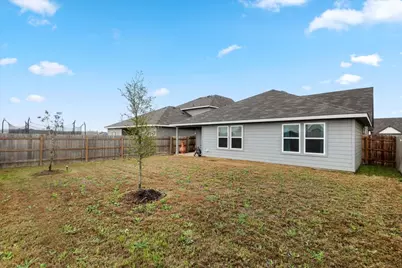 402 Perry Place, Rockdale, TX 76567 - Photo 30