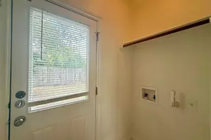 6916 Meador Ave, Austin, TX 78752 - Photo 8