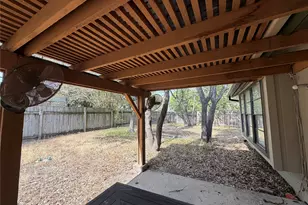 1211 Knollpark Cir, Austin, TX 78758 - Photo 14
