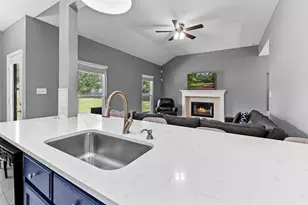 215 Spotted Fawn Dr, Hutto, TX 78634 - Photo 16