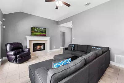 215 Spotted Fawn Drive, Hutto, TX 78634 - Photo 10