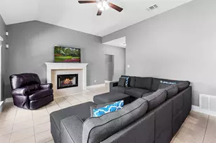 215 Spotted Fawn Dr, Hutto, TX 78634 - Photo 10