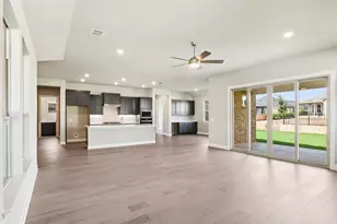 207 Sprinting Peak Dr, San Marcos, TX 78666 - Photo 6