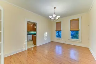 306 Garwood St, Smithville, TX 78957 - Photo 4