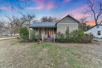 306 Garwood Street, Smithville, TX 78957 - Photo 1