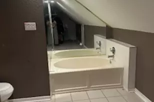 1017 W 3rd Street W, Taylor, TX 76574 - Photo 14