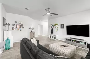 238 Wells Bend, Hutto, TX 78634 - Photo 6