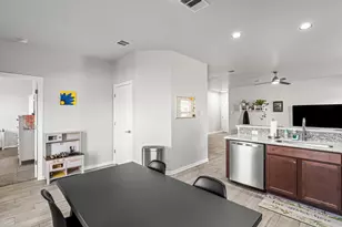 238 Wells Bend, Hutto, TX 78634 - Photo 10