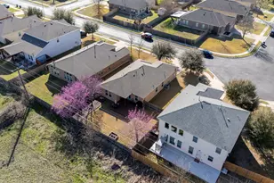 238 Wells Bend, Hutto, TX 78634 - Photo 36