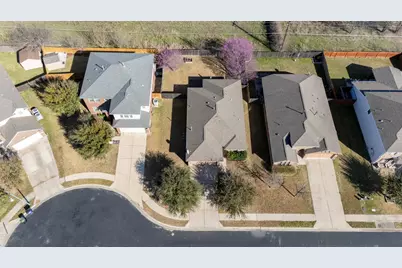 238 Wells Bend, Hutto, TX 78634 - Photo 32