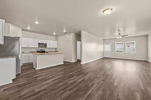 241 Night Riders Wy, Jarrell, TX 76537 - Photo 8