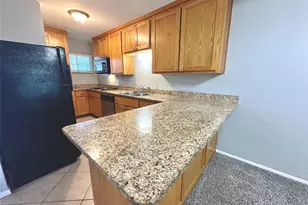 601 W 11th St, Austin, TX 78701 - Photo 2