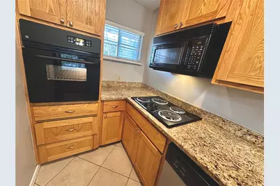 601 W 11th Street #215, Austin, TX 78701 - Photo 6