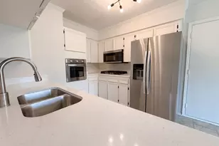 501 E Central Dr, Georgetown, TX 78628 - Photo 2