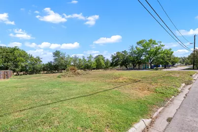 915 Torres Street, Lockhart, TX 78644 - Photo 26