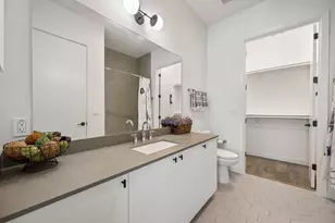 800 Embassy Dr, Austin, TX 78702 - Photo 16