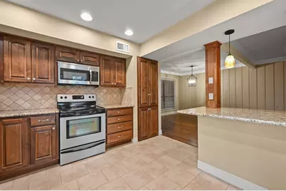 176 World Of Tennis Square, Lakeway, TX 78734 - Photo 4