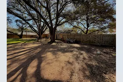 1203 Hollis Drive, Brenham, TX 77833 - Photo 32