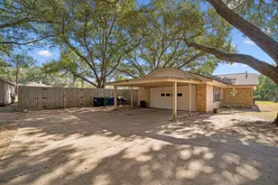 1203 Hollis Dr, Brenham, TX 77833 - Photo 2