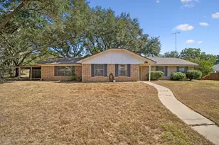 1203 Hollis Dr, Brenham, TX 77833 - Photo 34