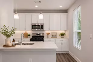 6109 Cherrylawn Cir, Austin, TX 78723 - Photo 10