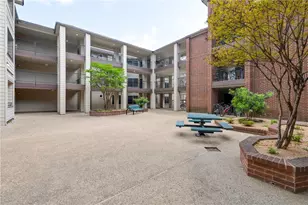 501 W 26th St, Austin, TX 78705 - Photo 2