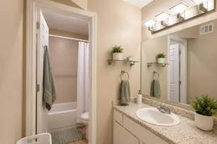 501 W 26th St, Austin, TX 78705 - Photo 14