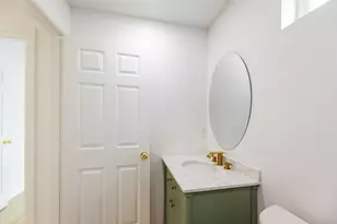 910 W 4th St, Taylor, TX 76574 - Photo 32