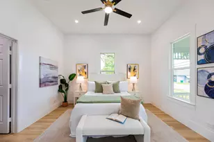 910 W 4th St, Taylor, TX 76574 - Photo 24