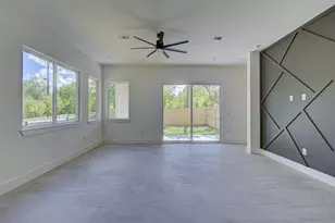 2005 Uphill Ln, Austin, TX 78741 - Photo 4