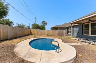 1705 T H Johnson Dr, Taylor, TX 76574 - Photo 30