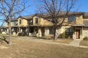 2101 Town Centre Dr, Round Rock, TX 78664 - Photo 2
