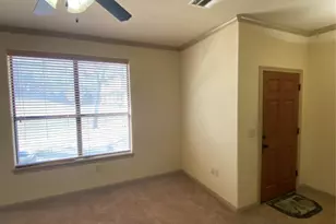 2101 Town Centre Dr, Round Rock, TX 78664 - Photo 6