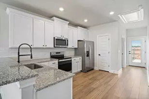 9316 Gladsome Path, Manor, TX 78653 - Photo 6