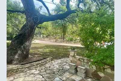 312 Le Grande Avenue, Austin, TX 78704 - Photo 2