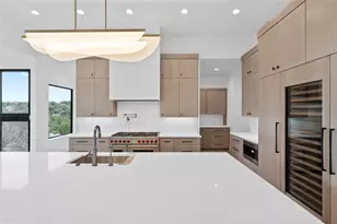 806 Sunfish St, Lakeway, TX 78734 - Photo 10