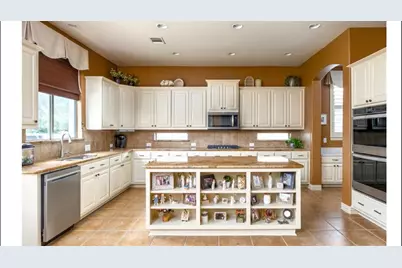 828 Hidden Glen Drive, Round Rock, TX 78681 - Photo 4